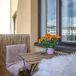 Excellent Downtown Location! Self-service! Διαμέρισμα Τούρκου