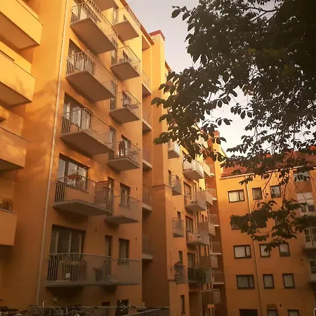 Excellent Downtown Location With Balcony To The Inner Yard, Sauna In The Weekends *