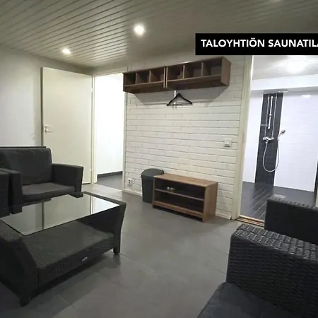 Excellent Downtown Location With Balcony To The Inner Yard, Sauna In The Weekends 公寓