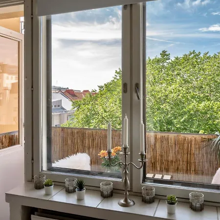 Excellent Downtown Location With Balcony To The Inner Yard, Sauna In The Weekends * Turku