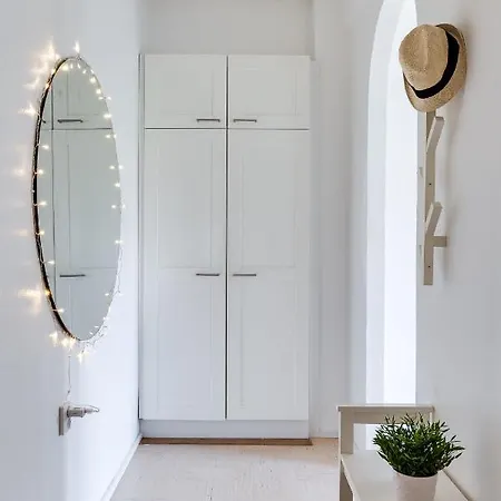 Excellent Downtown Location With Balcony To The Inner Yard, Sauna In The Weekends Appartement