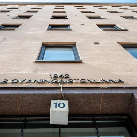 Excellent Downtown Location & Rooftop Views Apartament
