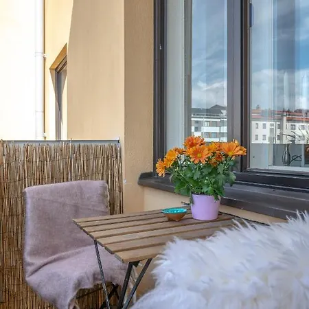 Excellent Downtown Location With Balcony To The Inner Yard, Sauna In The Weekends 公寓 图尔库